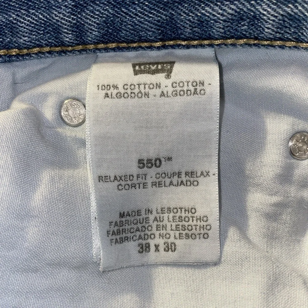 Levis 550 Jeans Mens 38x30 Blue Relaxed Fit‎ Tapered Leg Zip Fly Denim Classic